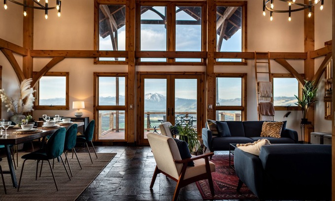 Glenwood Springs Cabin | Luxury Mountain Top Cabin with Stunning Views