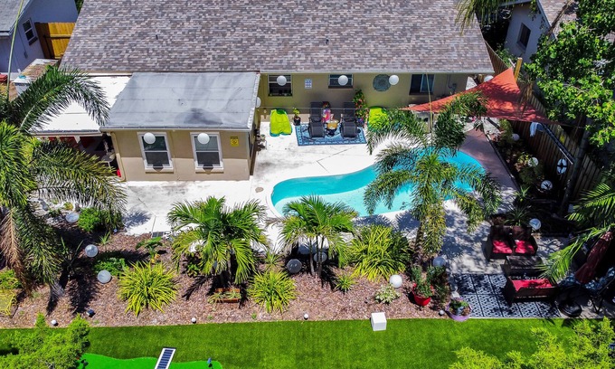 Walsingham House | Luxury Oasis heated pool near beach