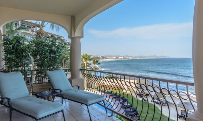 San Jose del Cabo Condo | Luxury Oceanfront 3 bedroom Condo.Surf and Sun!