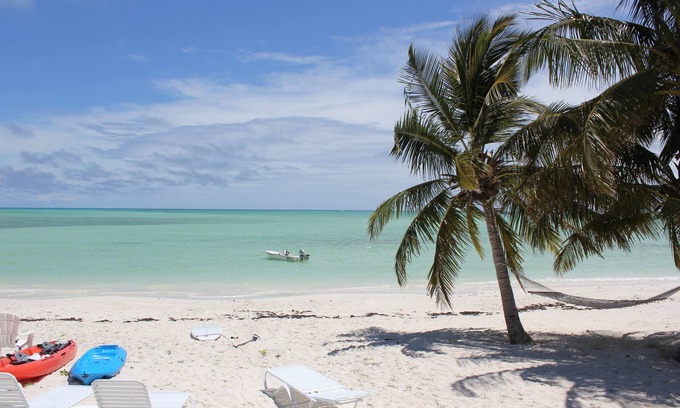 Cherokee House | Luxury Oceanfront with HOT TUB - BOAT, kayaks, paddleboards included -PARADISE!