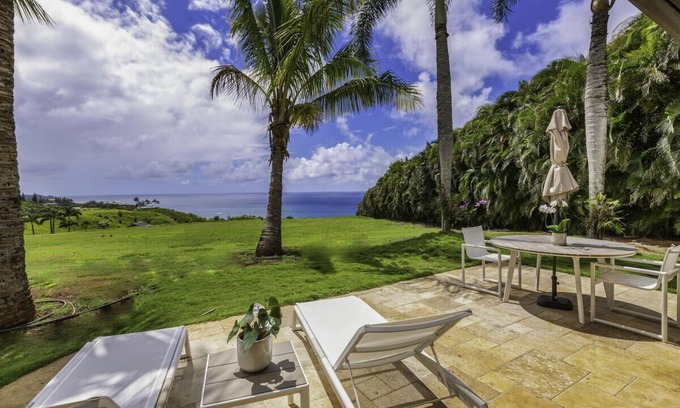 Kilauea House | Luxury Oceanfront Cottage, Panoramic Views & Spa