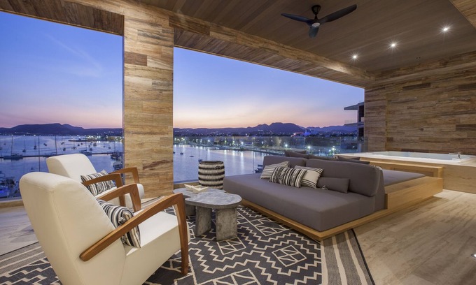 La Paz Condo | Luxury Oceanfront Penthouse Condo with pano views