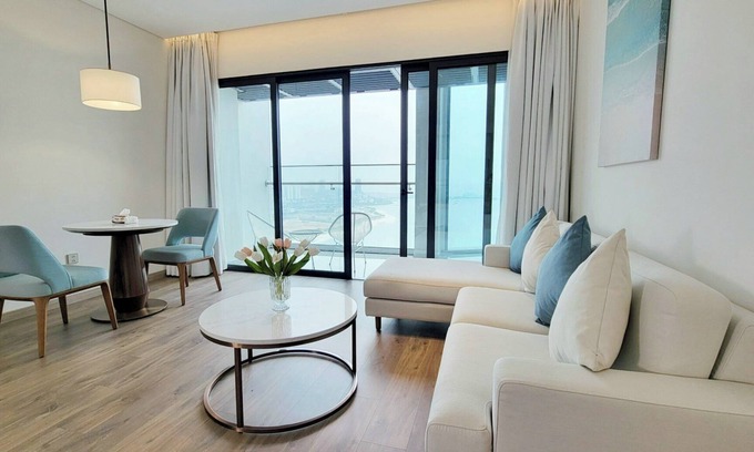 Ha Long Apartment | Luxury Oceanview Apartment in À La Carte Ha Long – Balcony & WiFi