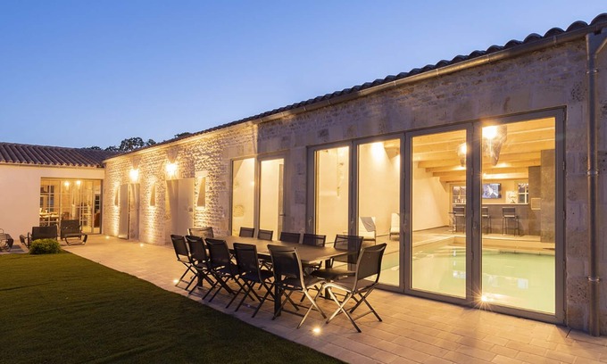 Saint-Pierre-d'Oleron House | Luxury oleronnaise farmhouse at the foot of the vines with private enclosed swimming pool
