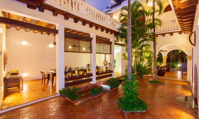 Centro House | Luxury Old City With Pool and Jacuzzi, 8 Bedrooms