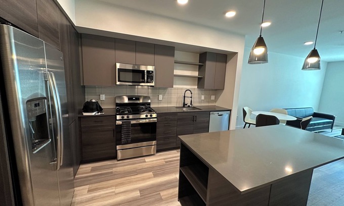 Platinum Triangle Apartment | Luxury one-bedroom in nice area MUST SEE