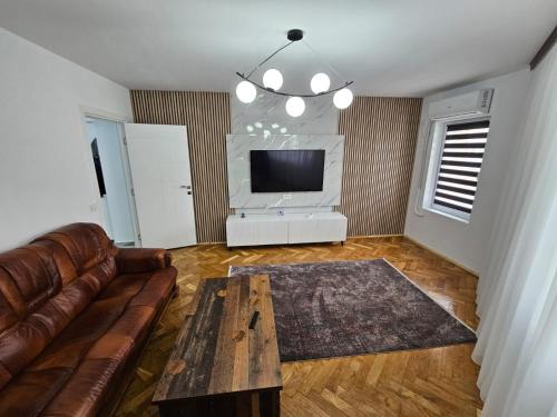 Constanta Apartment | Luxury Paco