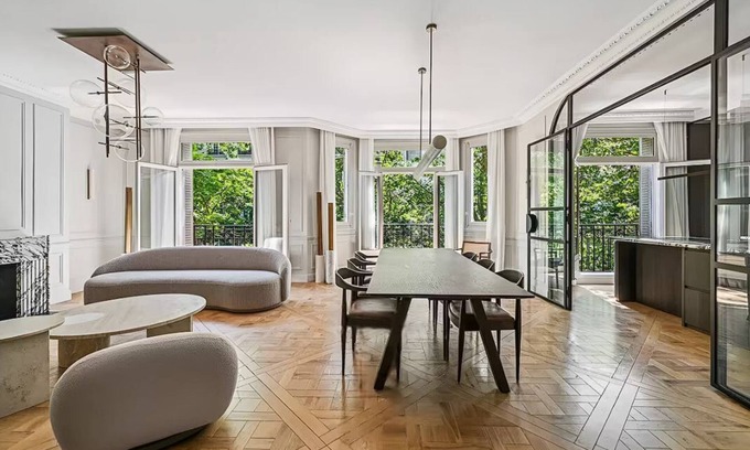 Chaillot Apartment | Luxury Parisian Stay Just Steps from Eiffel Tower
