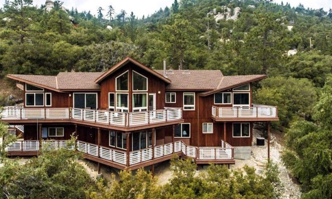 Fern Valley House | Luxury Pinnacle Home -View, Spa ,Ping-Pong for 16