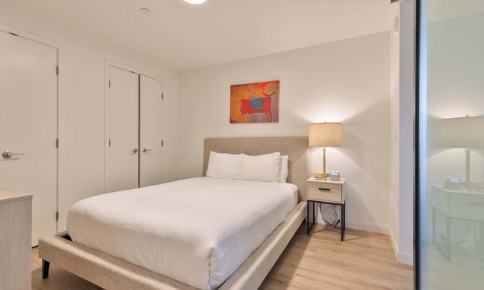 Fenway–Kenmore Apartment | Luxury Private Apt Fenway