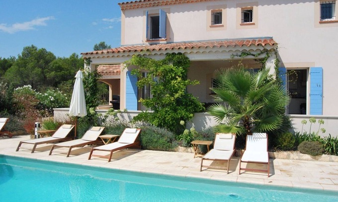 Saumane-de-Vaucluse Villa | Luxury Provence Villa | Villa Le Loup | 4 Bedrooms | Private Pool | Perfect for.