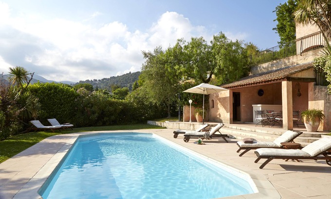 Saint-Paul-de-Vence Villa | Luxury Provencal villa with heated pool and gym in St Paul