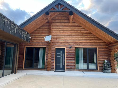 Borsa Ski Chalet | Luxury Residence 3