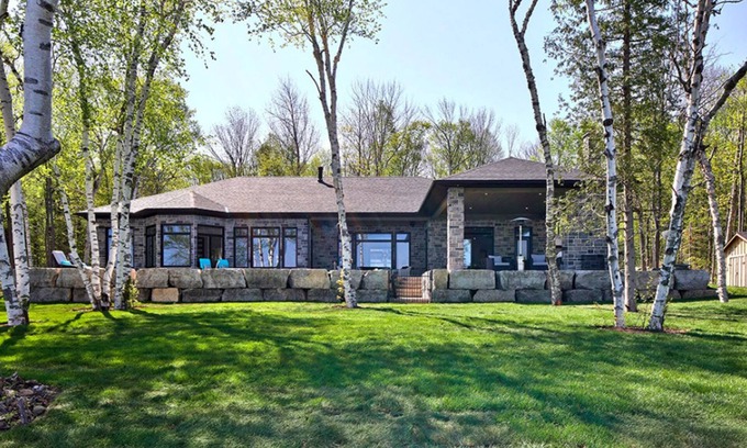 Big Bay Cottage | Luxury resort like cottage on southern Georgian Bay