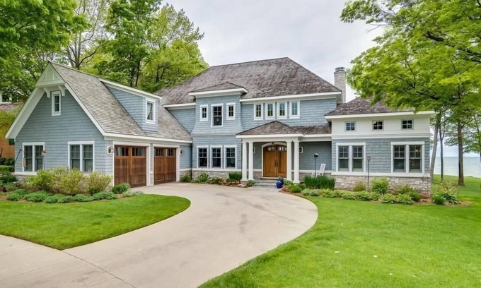 Bluffs of South Haven House | Luxury Retreat with Lake Views, Hot Tub, Fire Pit & Association Pool
