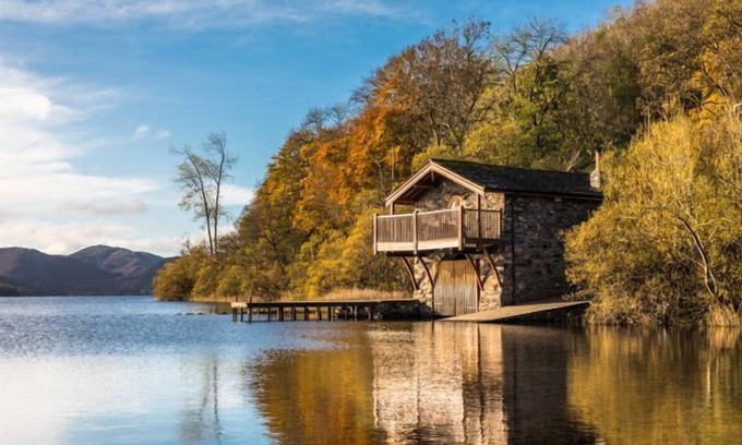 Ullswater Cottage | Luxury, romantic boathouse on the shores of Lake Ullswater, perfect for special occasions.