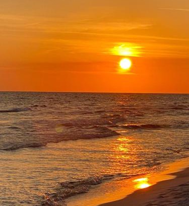 Cap-Pele Ski Chalet | LUXURY ROSE COTTAGE ,ABOITEAU BEACH,CAP PELE