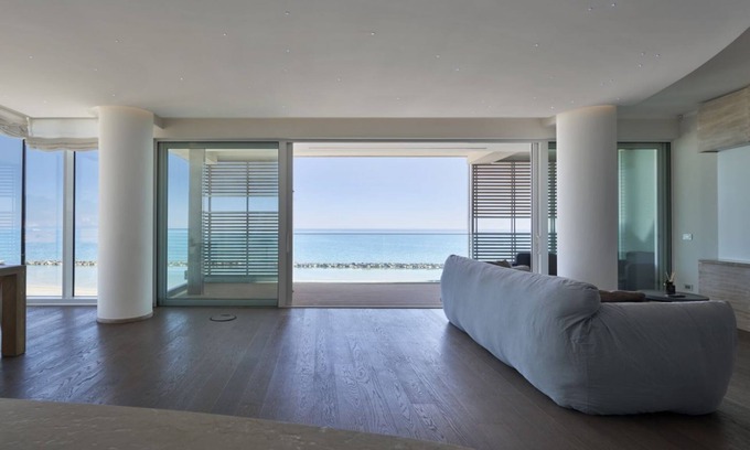 Civitanova Marche Apartment | [Luxury Seafront] Private Garage and Beach Access