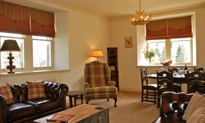 Fort Augustus Cottage | Luxury Self Catering Apartment with Swimming Pool in the Grounds of a Monastery on Loch Ness