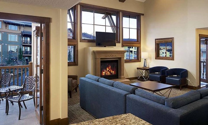 The Timbers Resort | LUXURY SKI-IN/OUT SUNRISE LODGE RETREAT+AMENITIES, 3BR