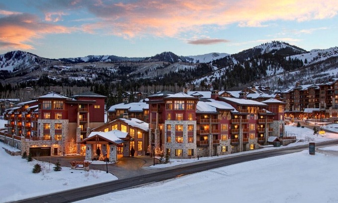 The Timbers Condo | Luxury Ski in/Ski Out 2BR Plus, Avail 3/21/26-3/28/26 only