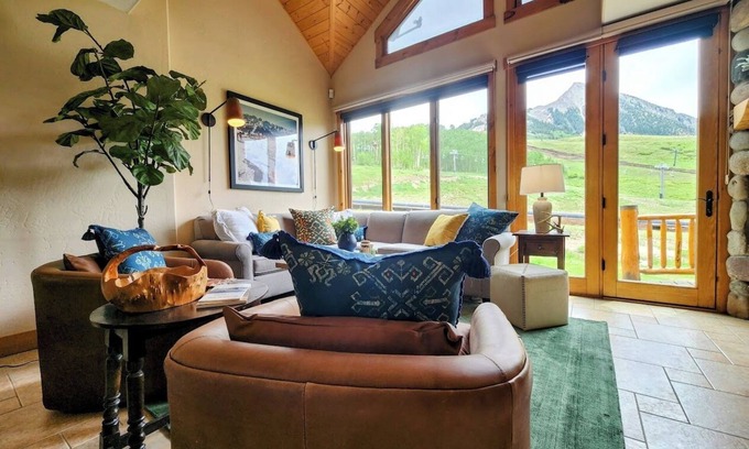 Crested Butte House | Luxury SKI IN/SKI OUT! Ski Locker, Close to West Wall Lift