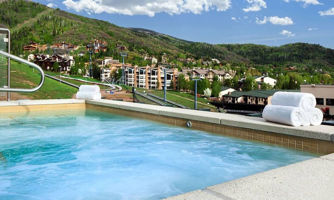 Steamboat Springs Resort | Luxury SKI-IN/SKI-OUT Resort + Amenities. 2BR Suite