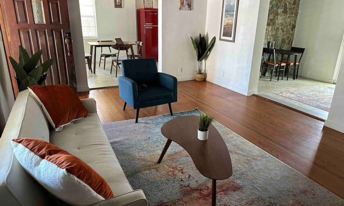 Coral Way House | Luxury Stay in Brickell- Little Havana at ItalianPlaza
