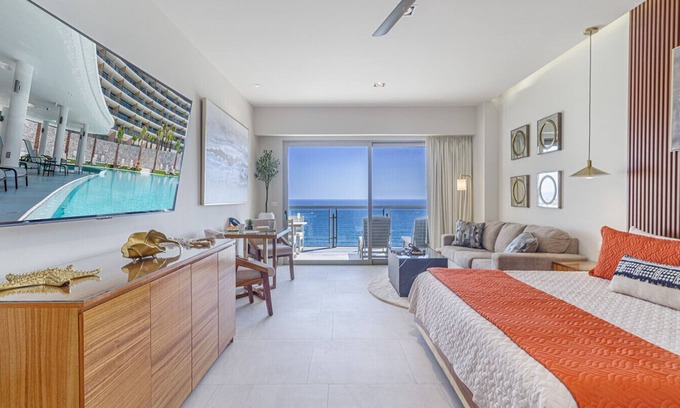 Bella Vista Apartment | Luxury Studio with King Bed & Oceanview Terrace at Sonoran Star Resort