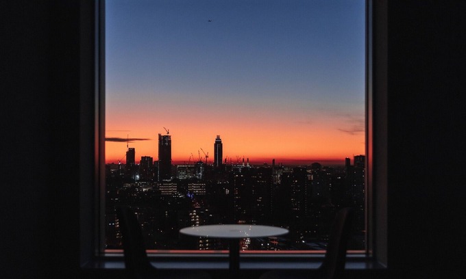 Elephant and Castle Apartment | Luxury Studio Zone 1 & Lovely View of London Eye