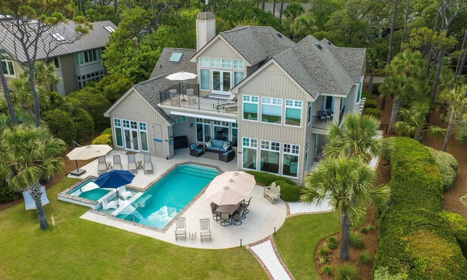 Sea Pines House | Luxury, Stunning 6 Bedroom Home with Saltwater Pool on the Beach