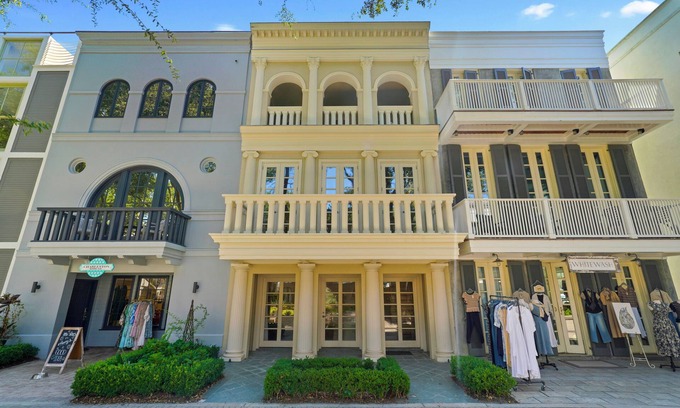Seaside Cottage | Luxury Townhome w/Rooftop Deck & Gulf Views in Seaside, 2 Adult Bikes!