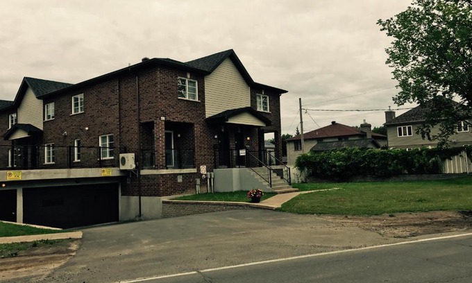 Laval Villa | Luxury Two Story Villa Unit D