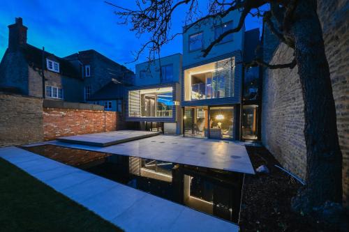 Woodstock Villa | Luxury Villa in Central Woodstock