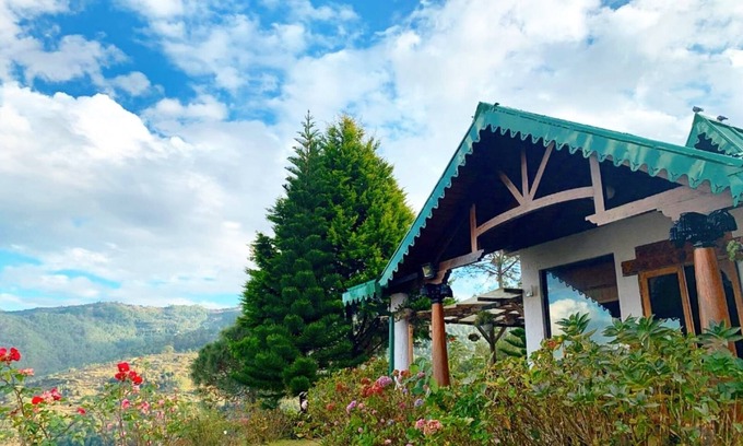 Kaul Villa | Luxury Villa in Quaint Village