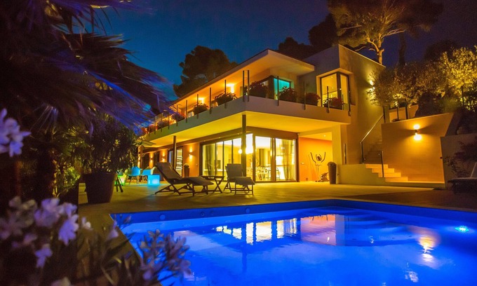 Tossa de Mar Villa | Luxury villa in Tossa de Mar near the beach with heated swimming pool