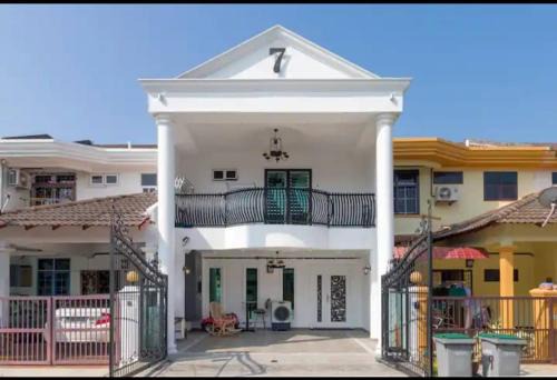 Bukit Baru House | Luxury Villa