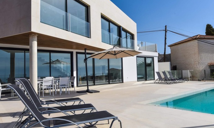 Salobrena Villa | Luxury villa sea views,heated pool and jacuzzi