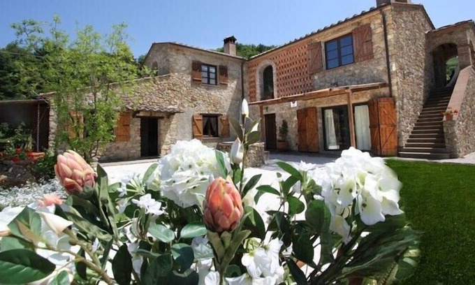 Chianni Villa | Luxury villa with great charm, views, quietness, close to cities & beaches