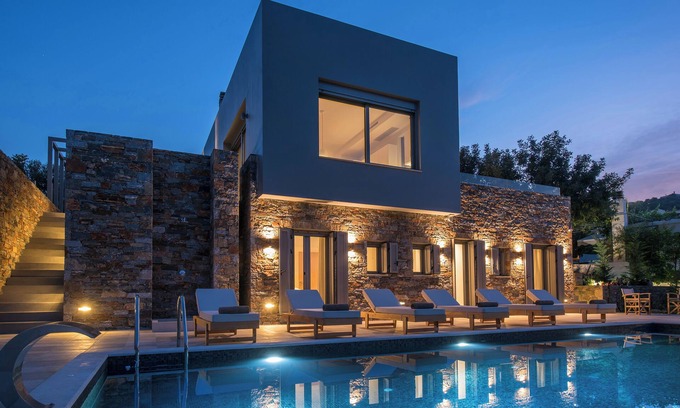 Agios Nikolaos Villa | Luxury Villa With Stunning Views in Agios Nikolaos