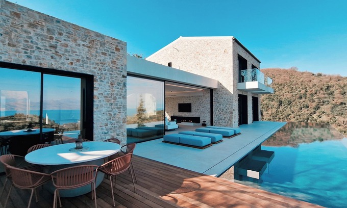 Petaleia Villa | Luxury Villa with Infinity Pool & Sea Views in Northeast Corfu