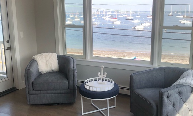 Shoreby Hill Condo | Luxury Waterfront Condo in downtown Jamestown