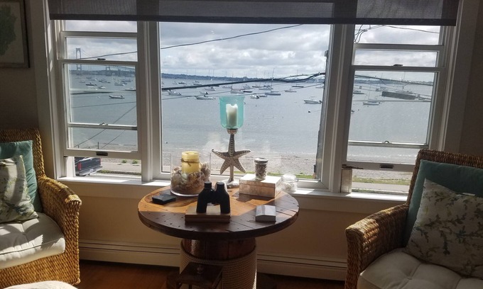 Jamestown Condo | Luxury waterfront condo with spectacular views.n