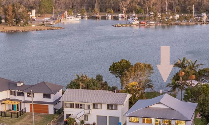 South Evans Head House | Luxury Waterfront Home
