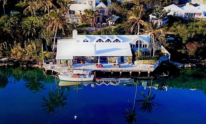 Smith's House | LUXURY WATERFRONT HOME ON HARRINGTON SOUND