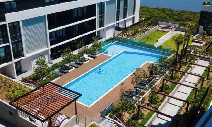 Woolooware Apartment | Luxury Woolooware Apartment with Private Balcony, Bay Views & Resort Perks