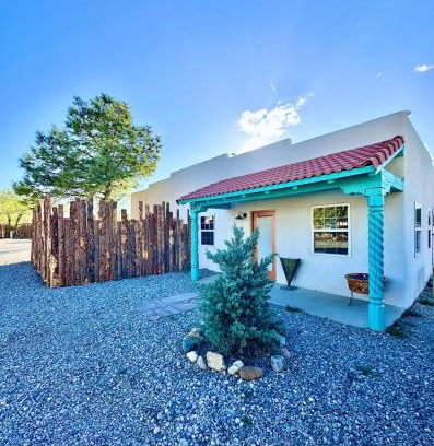 Taos Apartment | LUXX Lodge Glamping and RV Park