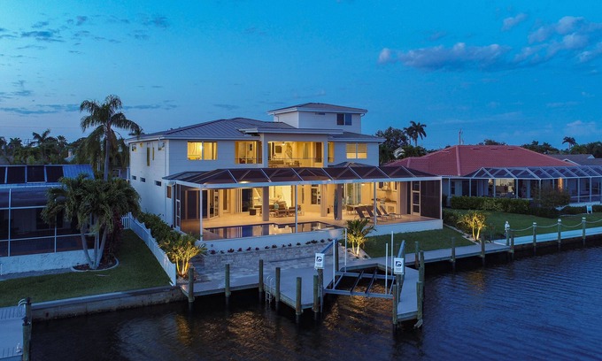 Pelican Villa | LVCC Villa Transformer - A retreat for your soul