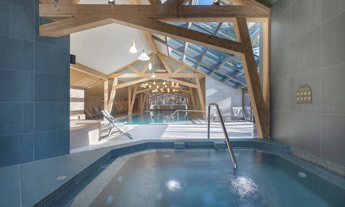 Chamonix City Centre Hotel | Lykke Hotel & Spa Chamonix - ex Mercure