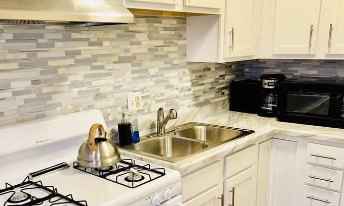 St. Louis Park Apartment | Lynn Plaza